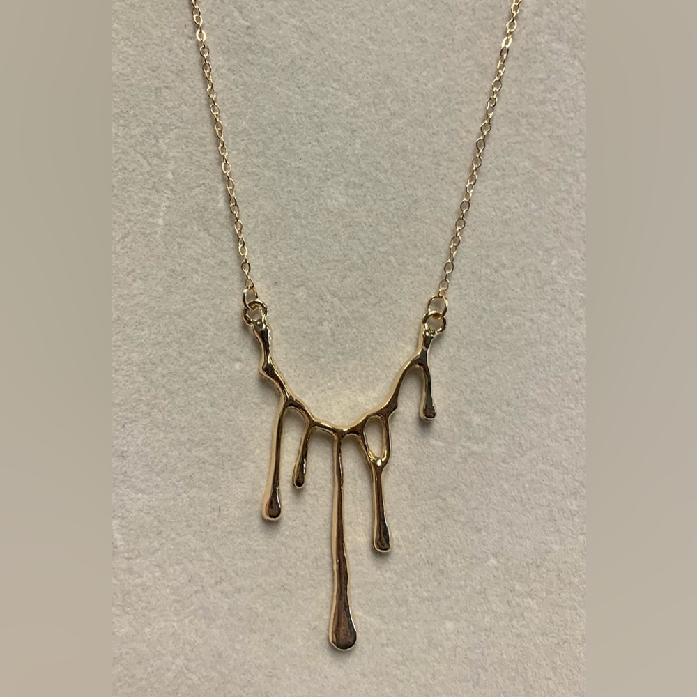 💛 Golden Lava Droplet Pendant Necklace - Picture 3 of 10